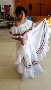 traje tipico cumbia blanco colombia muyska